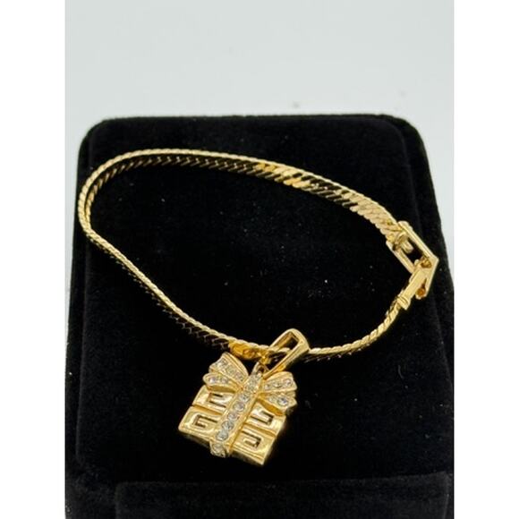 Givenchy Vintage Gold 4G Logo Ribbon Rhinestone Bracelet*Gorgeous Velvet Box Inc - Picture 1 of 7